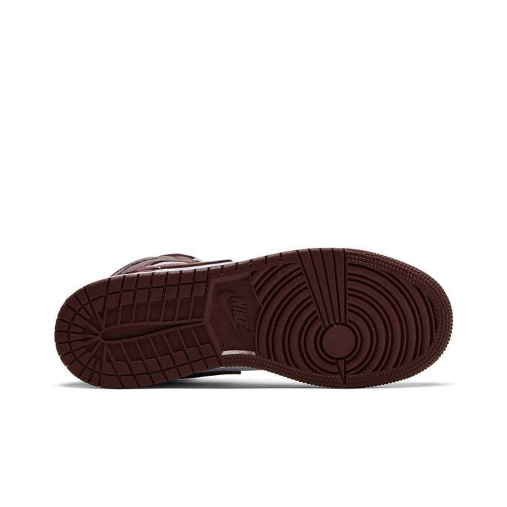 Jordan 1 Mid SE Dark Pony (GS) – zadní pohled | Purekickz