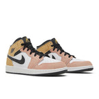 Jordan 1 Mid SE Flight Club (GS) – lifestyle foto | Purekickz