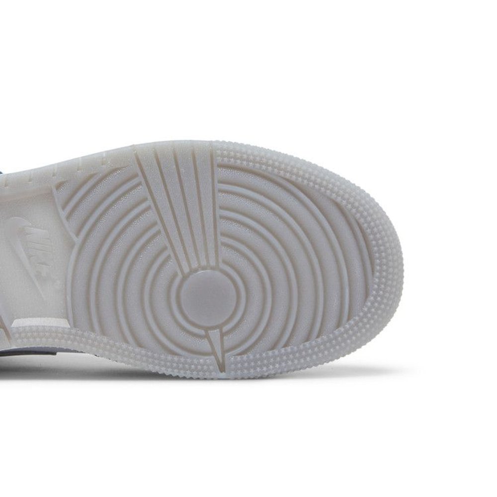 Jordan 1 Mid SE French Blue Light Steel (GS) – pohled shora | Purekickz