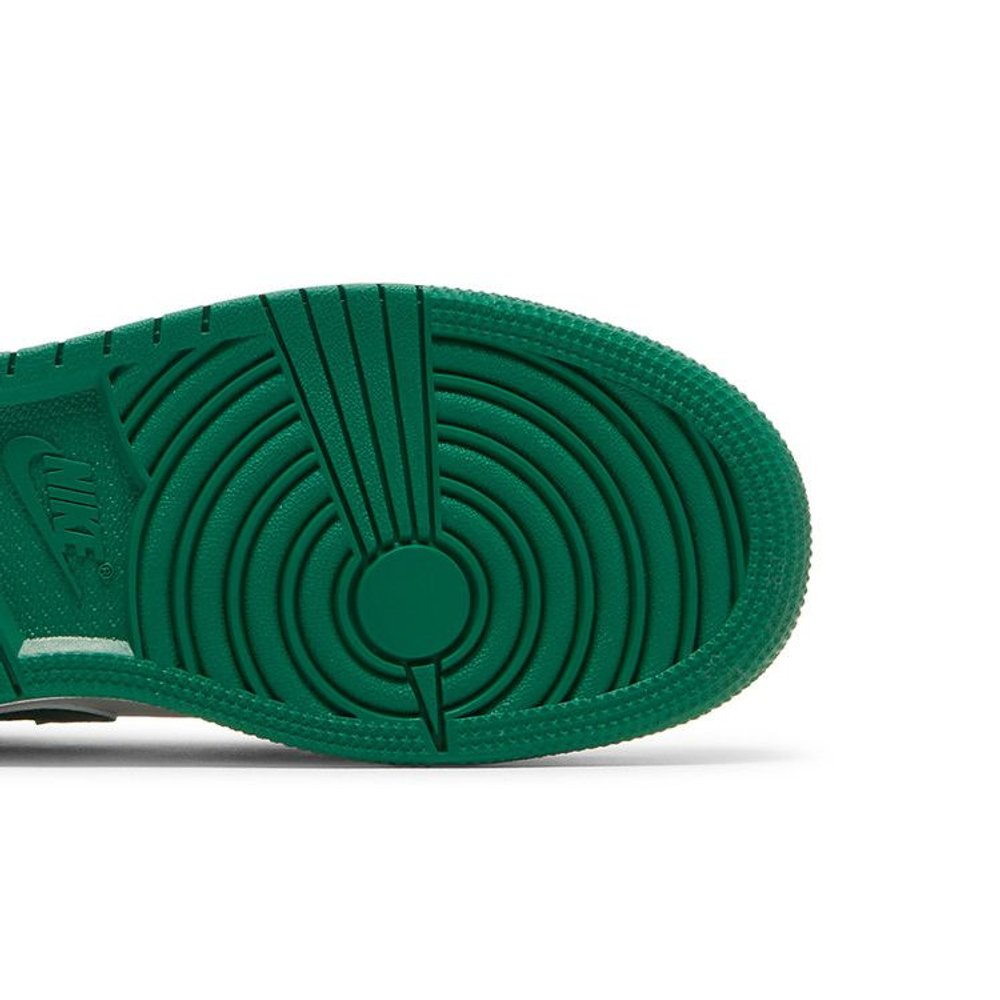 Jordan 1 Mid SE Grey Green – pohled shora | Purekickz