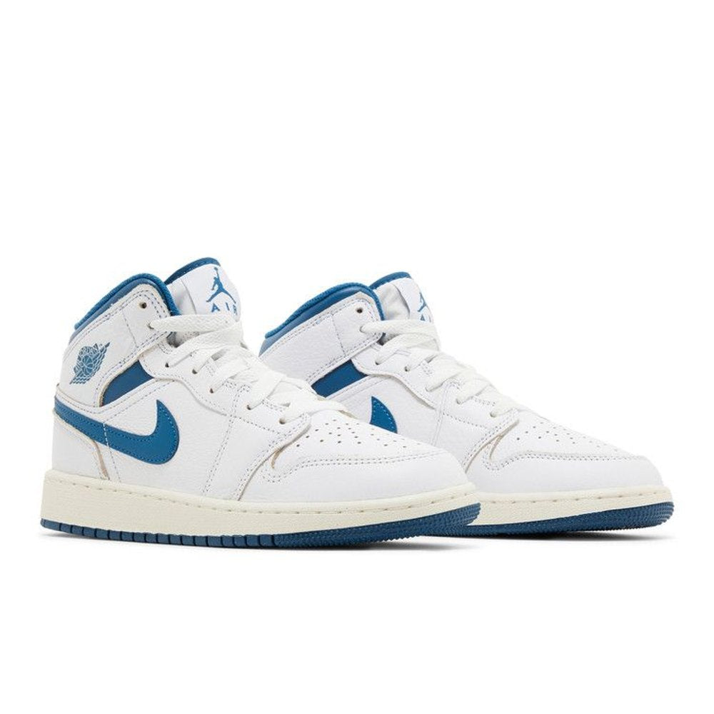 Jordan 1 Mid SE Industrial Blue – lifestyle foto | Purekickz