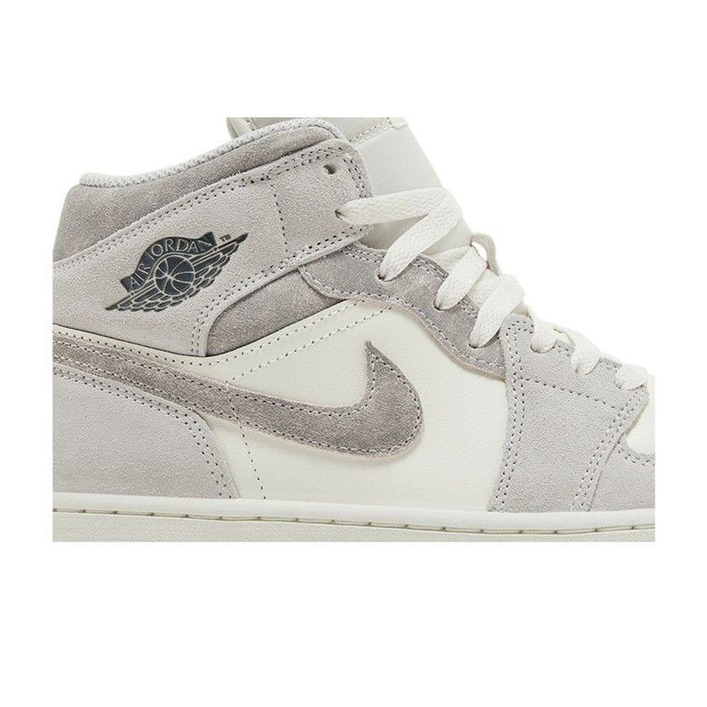 Jordan 1 Mid SE Neutral Grey Sail – detail | Purekickz