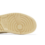 Jordan 1 Mid SE Pale Vanilla Metallic Gold (W) – pohled shora | Purekickz