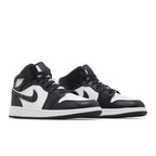 Jordan 1 Mid SE Panda Elephant (GS) – lifestyle foto | Purekickz