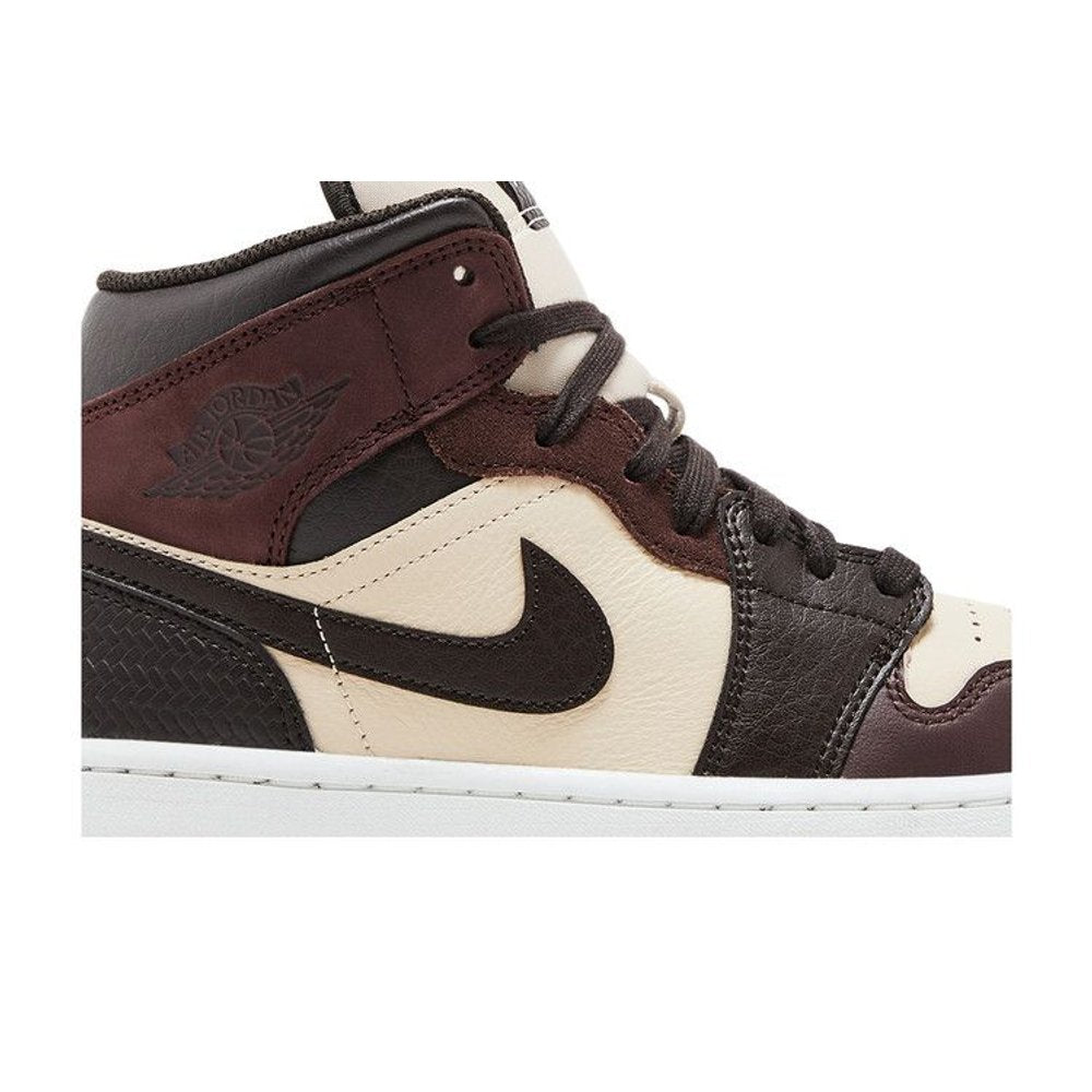 Jordan 1 Mid SE Paris YMCA – detail | Purekickz