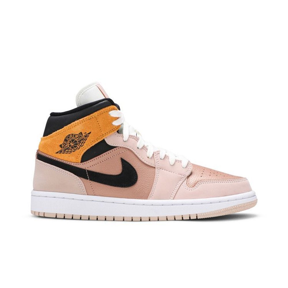 Jordan 1 Mid SE Particle Beige – boční pohled | Purekickz