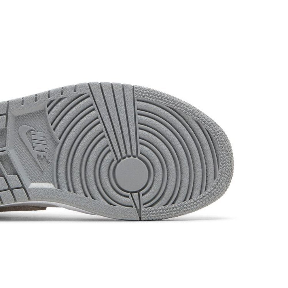 Jordan 1 Mid SE Particle Grey – pohled shora | Purekickz