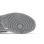 Jordan 1 Mid SE Particle Grey – pohled shora | Purekickz