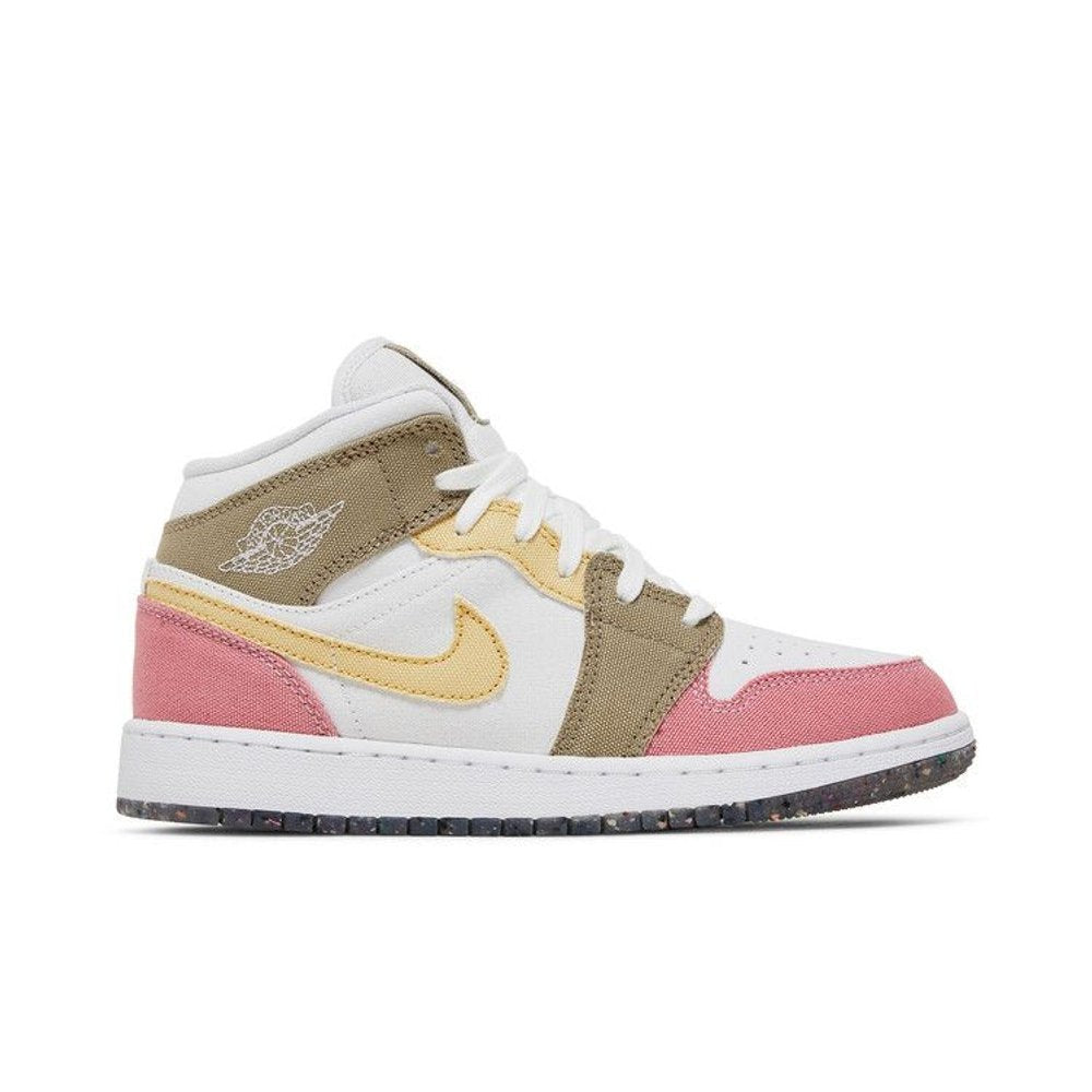 Jordan 1 Mid SE Pastel Vivid Green Grind (GS) – boční pohled | Purekickz