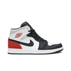 Jordan 1 Mid SE Red Black Toe – boční pohled | Purekickz