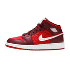 Jordan 1 Mid SE Red Quilt (GS) – hlavní pohled | Purekickz