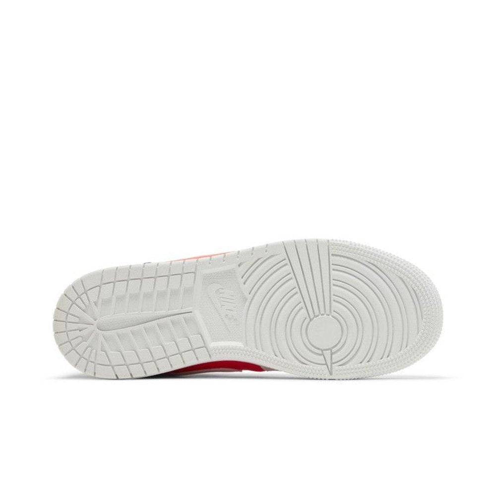Jordan 1 Mid SE White Black Infrared (GS) – zadní pohled | Purekickz