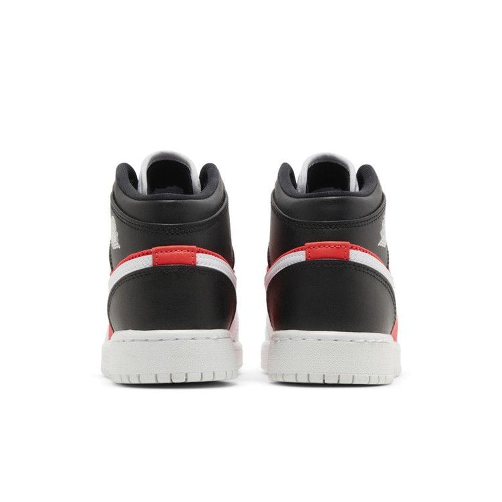 Jordan 1 Mid SE White Black Infrared (GS) – podrážka | Purekickz