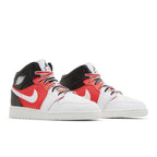Jordan 1 Mid SE White Black Infrared (GS) – lifestyle foto | Purekickz