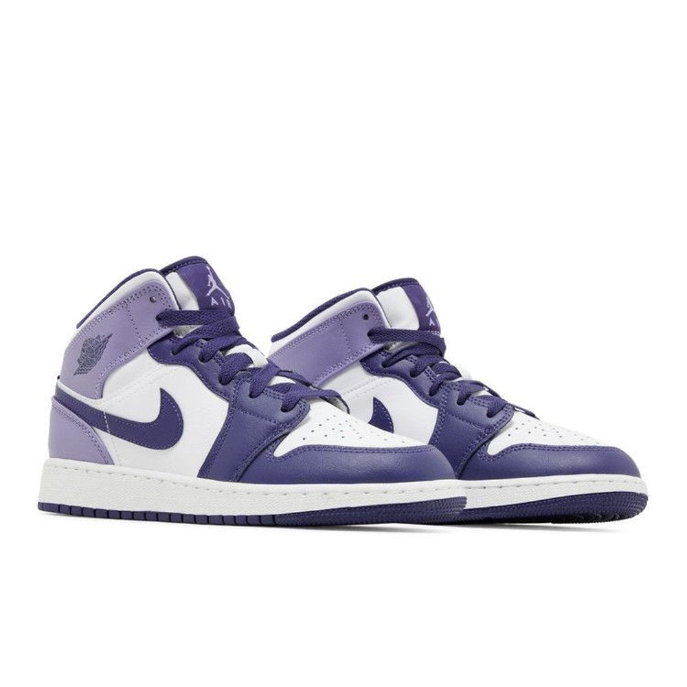 Jordan 1 Mid Sky J Purple (GS) – lifestyle foto | Purekickz