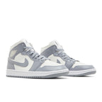 Jordan 1 Mid Stealth – lifestyle foto | Purekickz