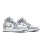 Jordan 1 Mid Stealth – lifestyle foto | Purekickz