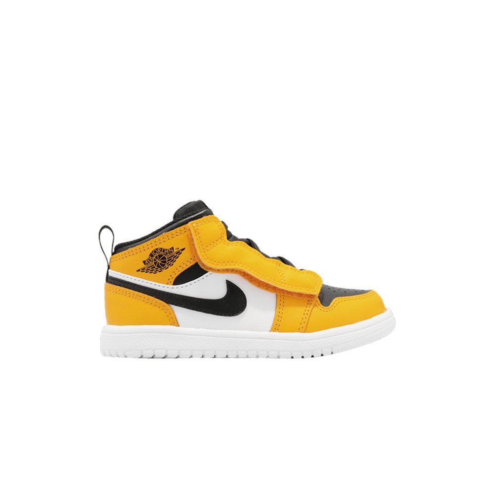 Jordan 1 Mid Taxi – boční pohled | Purekickz