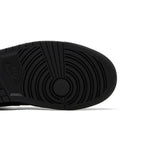Jordan 1 Mid Triple Black – pohled shora | Purekickz
