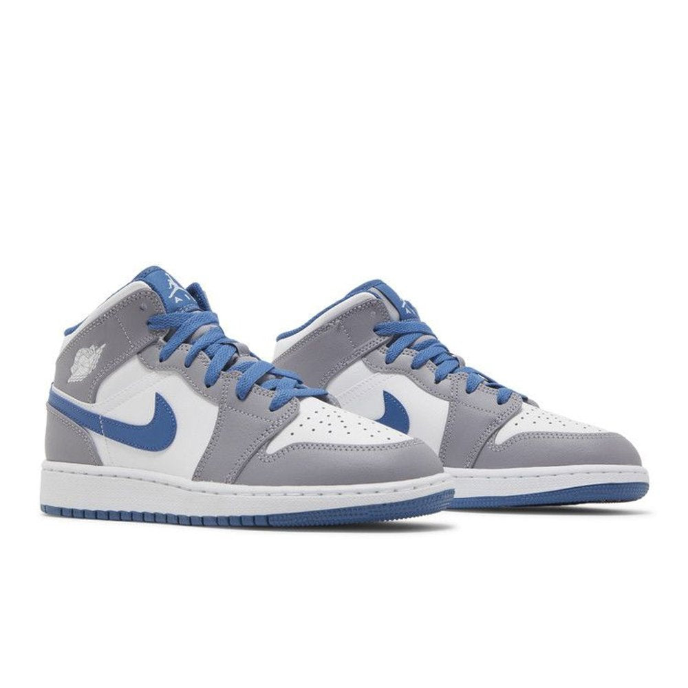 Jordan 1 Mid True Blue Cement (GS) – lifestyle foto | Purekickz