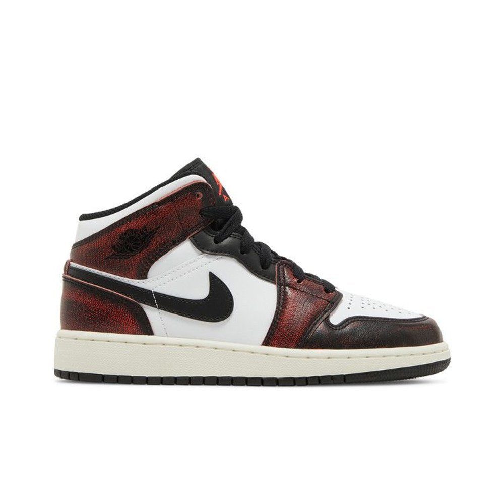 Jordan 1 Mid Wear-Away Chicago (GS) – boční pohled | Purekickz