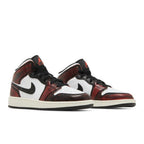 Jordan 1 Mid Wear-Away Chicago (GS) – lifestyle foto | Purekickz