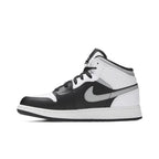 Jordan 1 Mid White Shadow (GS) – hlavní pohled | Purekickz