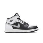 Jordan 1 Mid White Shadow (GS) – boční pohled | Purekickz