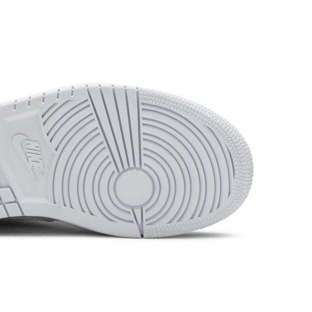 Jordan 1 Mid White Snakeskin (W) – pohled shora | Purekickz