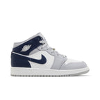 Jordan 1 Mid Wolf Grey Midnight Navy (GS) – boční pohled | Purekickz