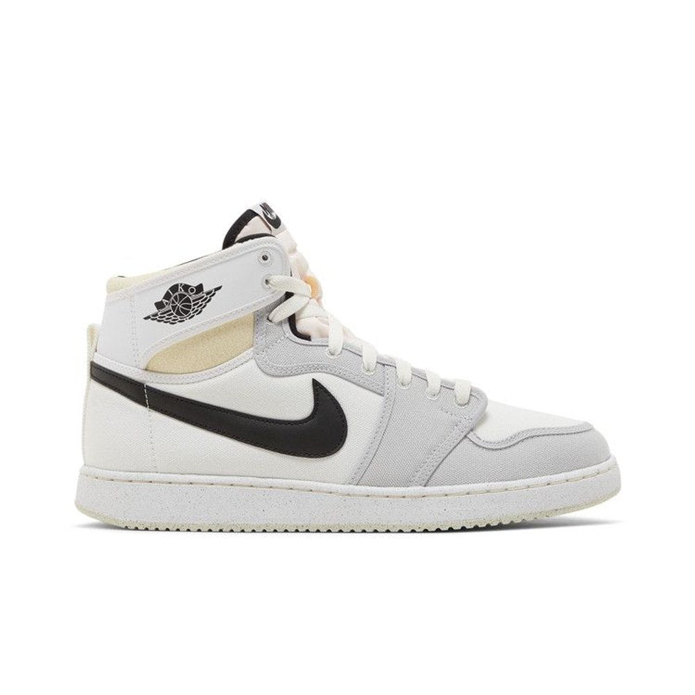 Jordan 1 Retro AJKO White Black Grey Fog – boční pohled | Purekickz