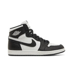 Jordan 1 Retro High '85 Black White (2023) – boční pohled | Purekickz