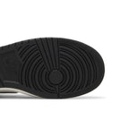 Jordan 1 Retro High '85 Black White (2023) – pohled shora | Purekickz