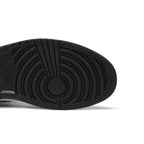 Jordan 1 Retro High Light Smoke Grey – pohled shora | Purekickz