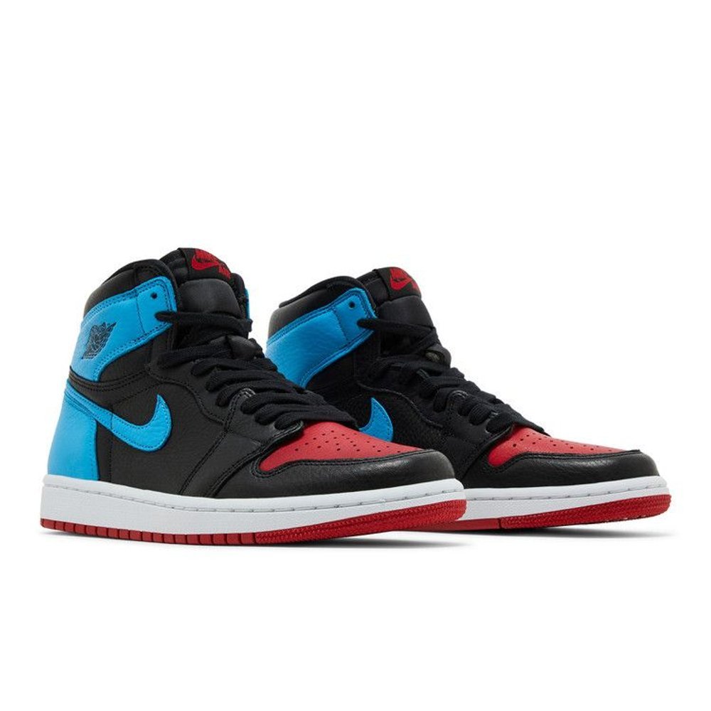 Jordan 1 Retro High NC to Chi (Women's) – lifestyle foto | Purekickz
