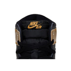 Jordan 1 Retro High OG Black Metallic Gold – pohled 9 | Purekickz