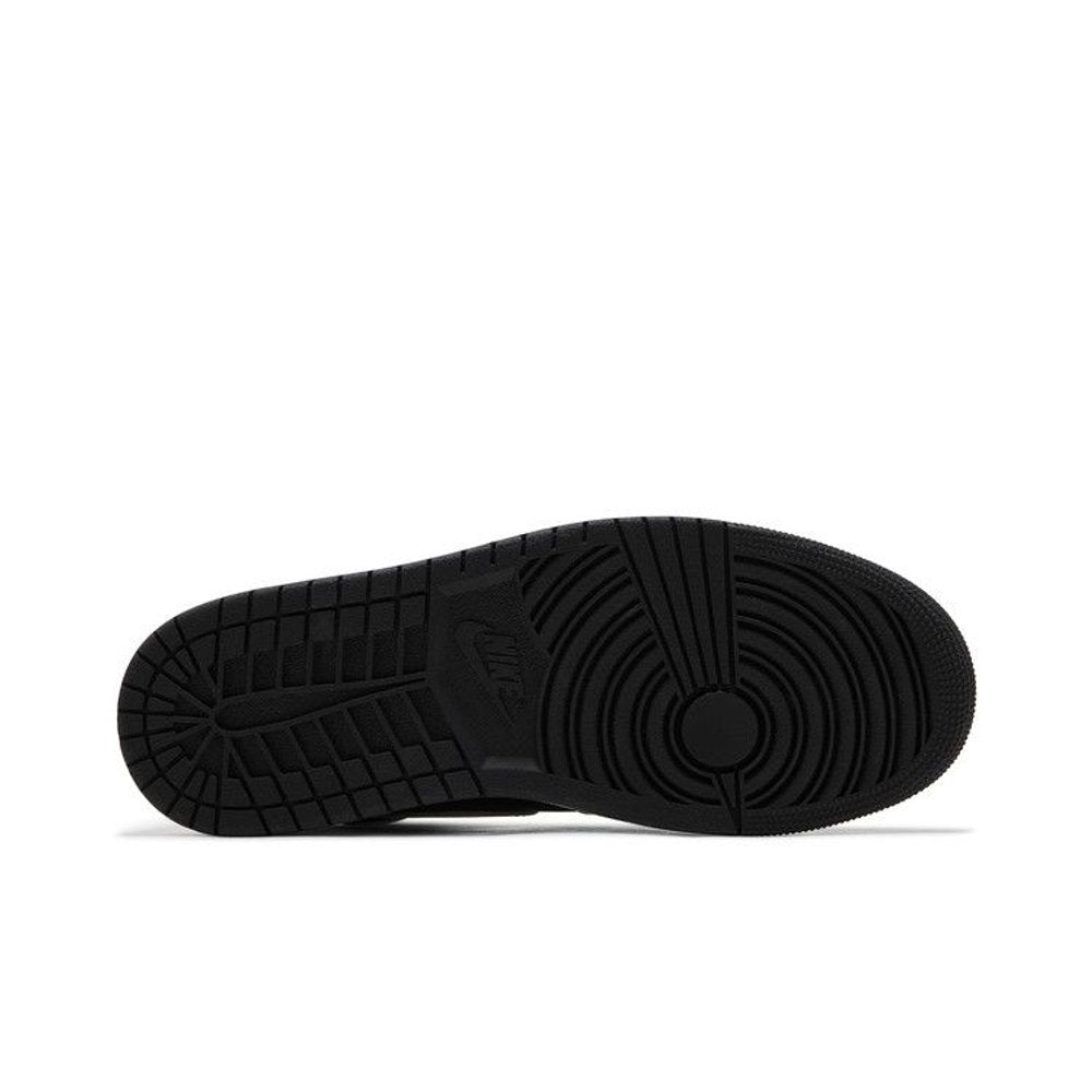 Jordan 1 Retro High OG Black White – zadní pohled | Purekickz
