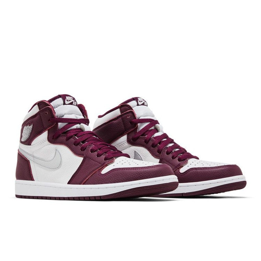 Jordan 1 Retro High OG Bordeaux – lifestyle foto | Purekickz