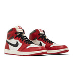 Jordan 1 Retro High OG Chicago Lost and Found – lifestyle foto | Purekickz