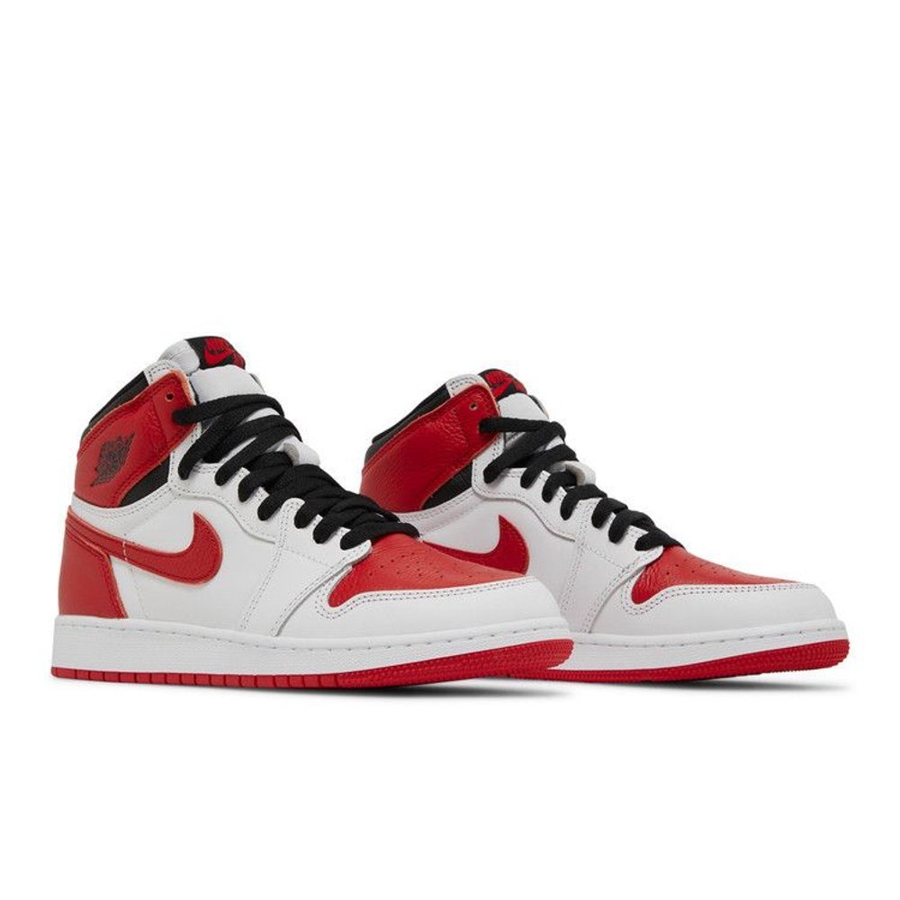 Jordan 1 Retro High OG Heritage (GS) – lifestyle foto | Purekickz