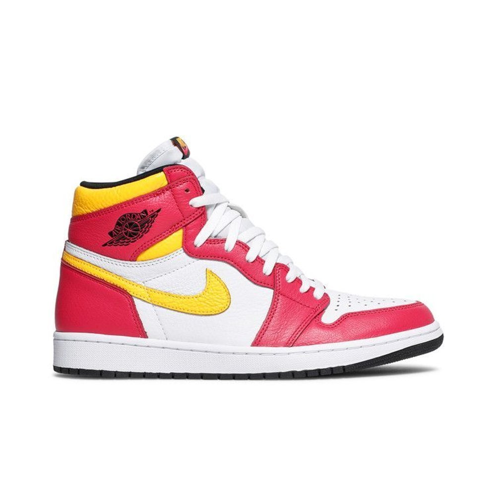 Jordan 1 Retro High OG Light Fusion Red – boční pohled | Purekickz