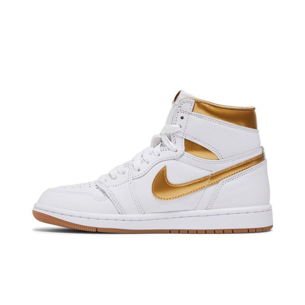 Jordan 1 Retro High OG Metallic Gold (W) – hlavní pohled | Purekickz