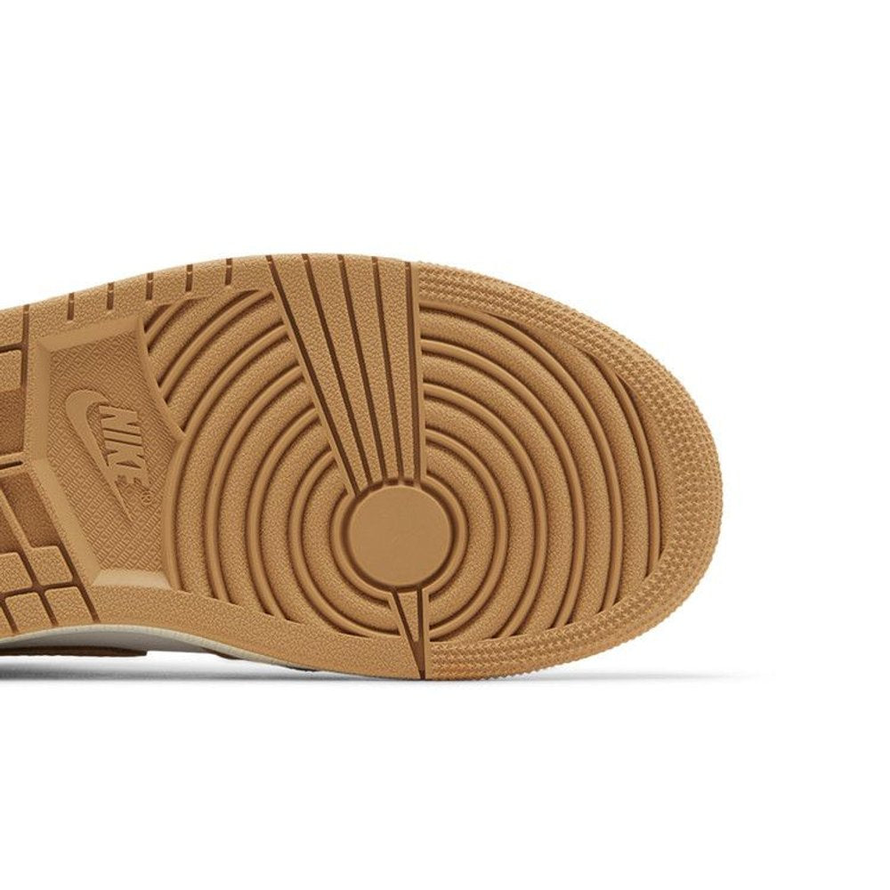 Jordan 1 Retro High OG Praline (W) – pohled shora | Purekickz