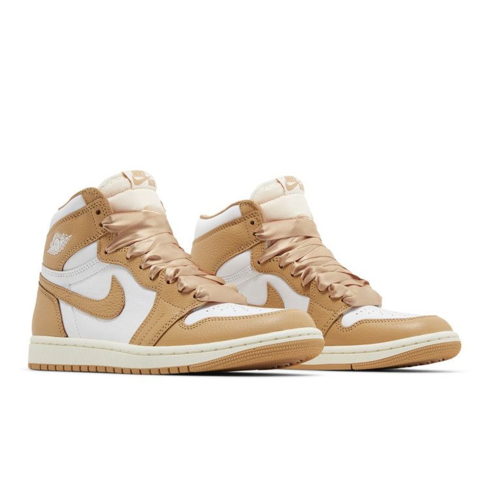 Jordan 1 Retro High OG Praline (W) – lifestyle foto | Purekickz