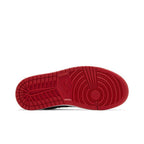 Jordan 1 Retro High OG Satin Bred (W) – zadní pohled | Purekickz