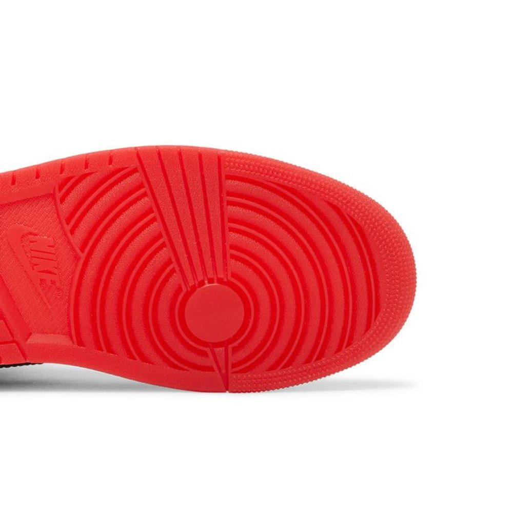 Jordan 1 Retro High OG Spiderman – pohled shora | Purekickz