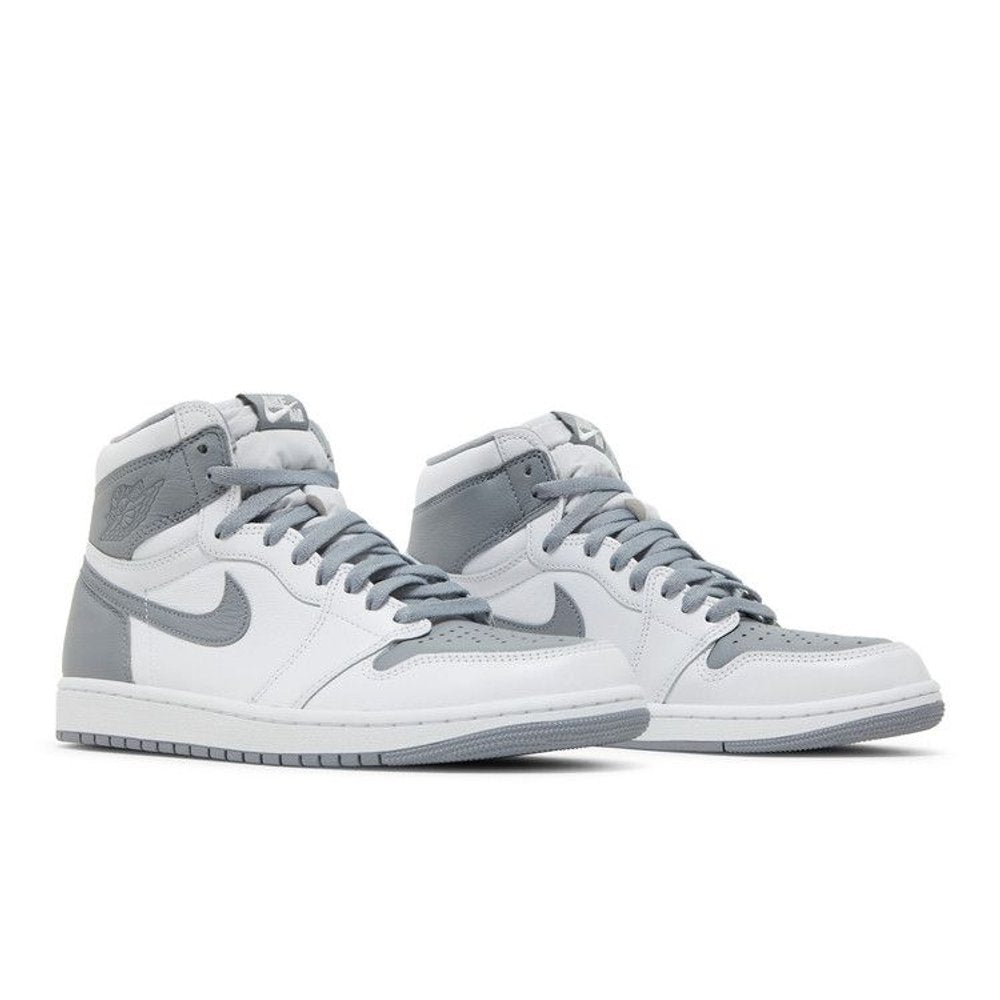 Jordan 1 Retro High OG Stealth – lifestyle foto | Purekickz