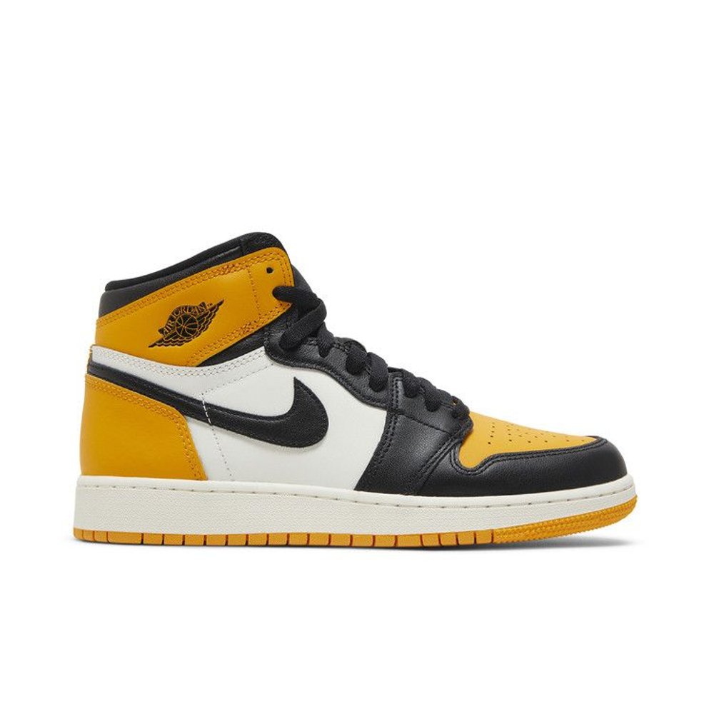 Jordan 1 Retro High OG Taxi (GS) – boční pohled | Purekickz