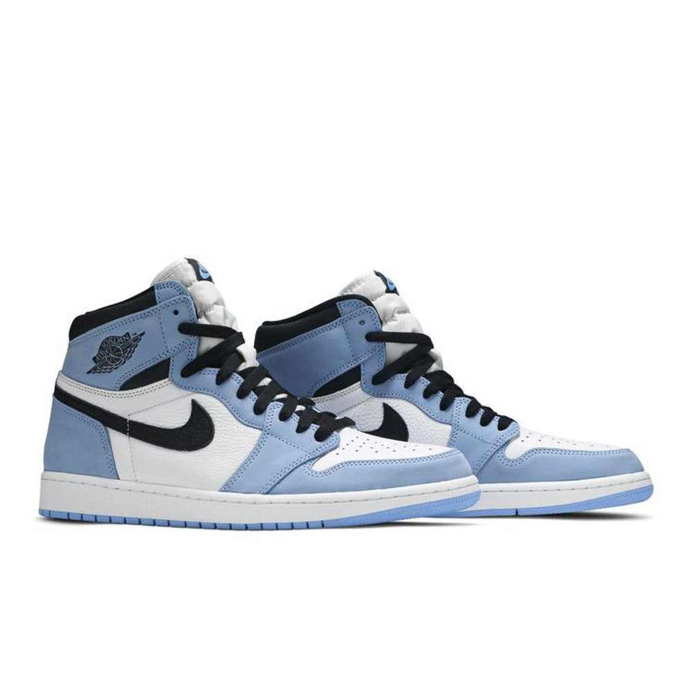 Jordan 1 Retro High OG University Blue – lifestyle foto | Purekickz