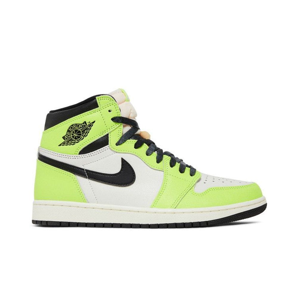 Jordan 1 Retro High OG Visionaire – boční pohled | Purekickz